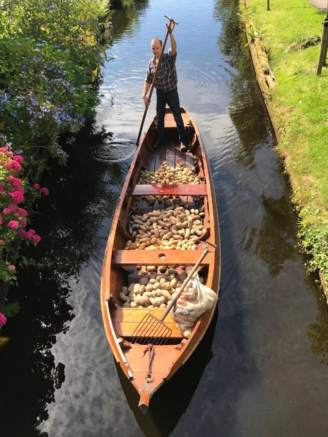 De Dames Van De Jonge Hotel Restaurant Giethoorn Exterior photo