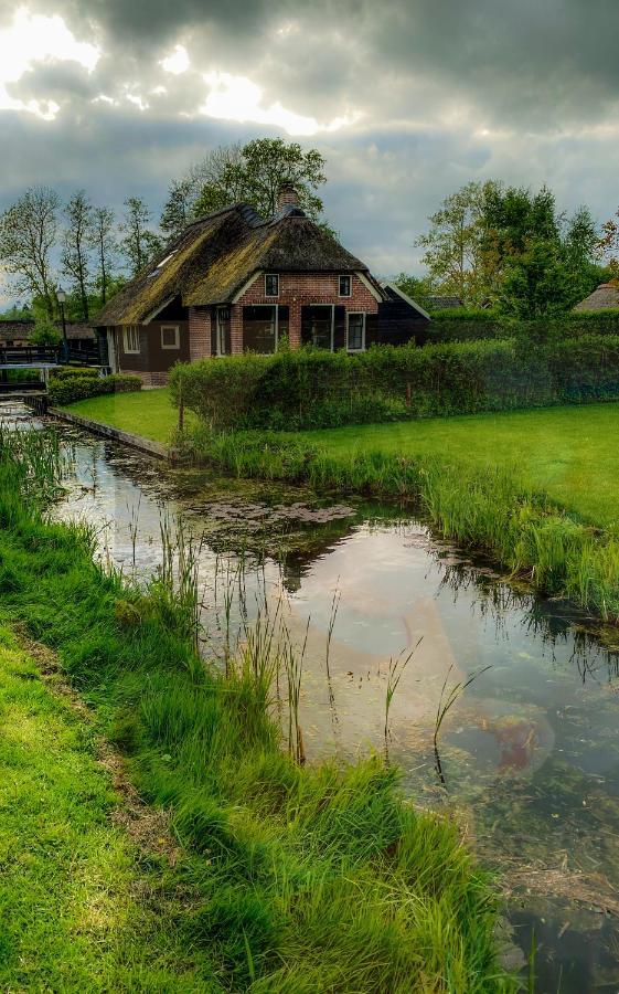 De Dames Van De Jonge Hotel Restaurant Giethoorn Exterior photo